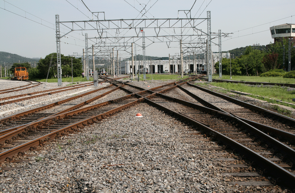 서울교통공사 수서차량기지_다이아몬드 크로싱.gif