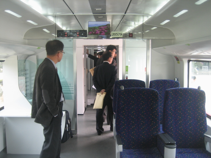 EMU(간선형 전기동차)_4.jpg