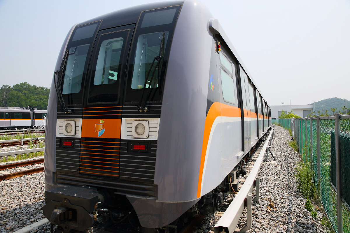 인천지하철2호선 전동차_2.jpg