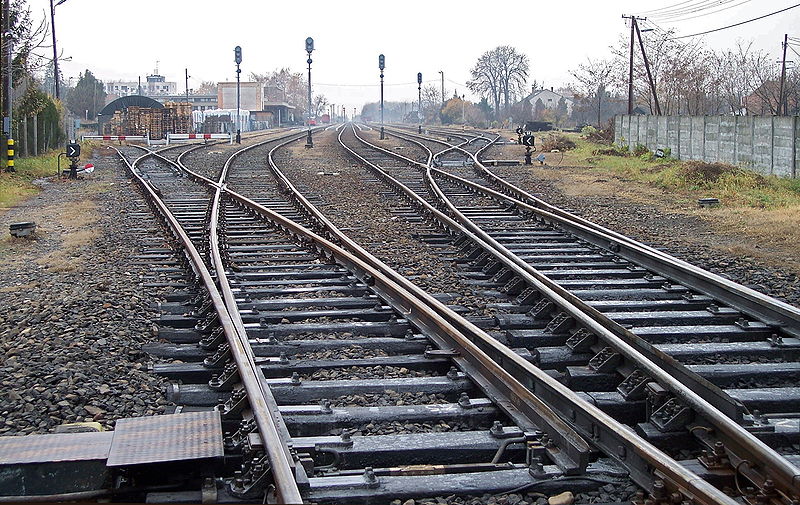 800px-Railroad-Gyula-b.jpg