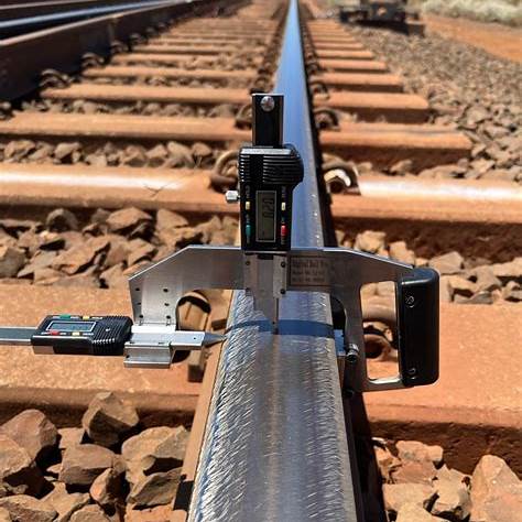 레일의 마모 정도를 식별하는 측정 장치.jpg