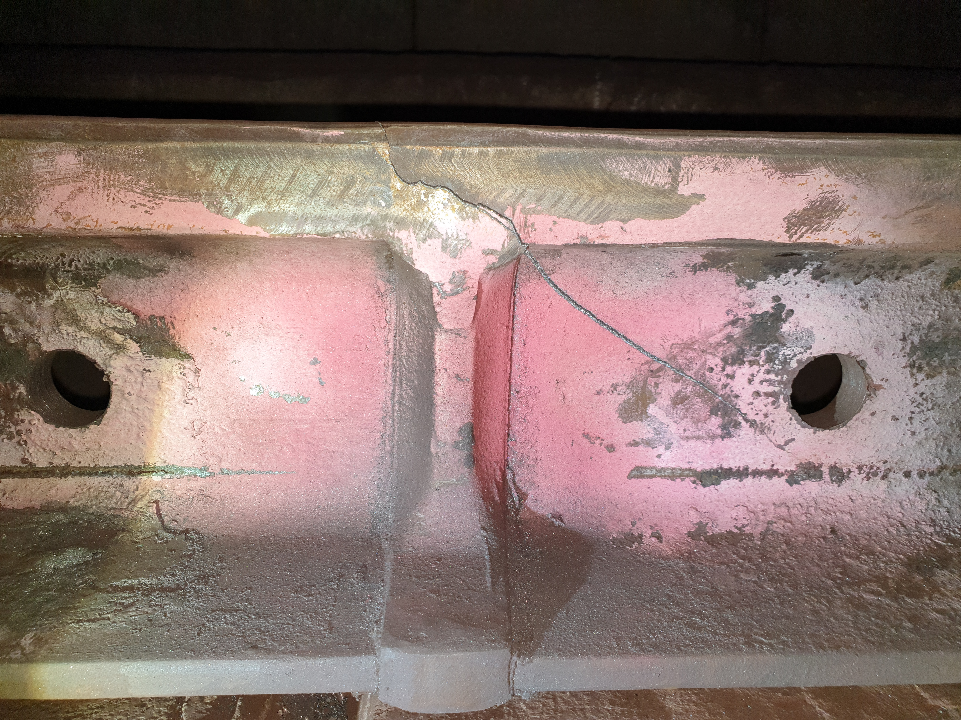 T용접부 균열.jpg