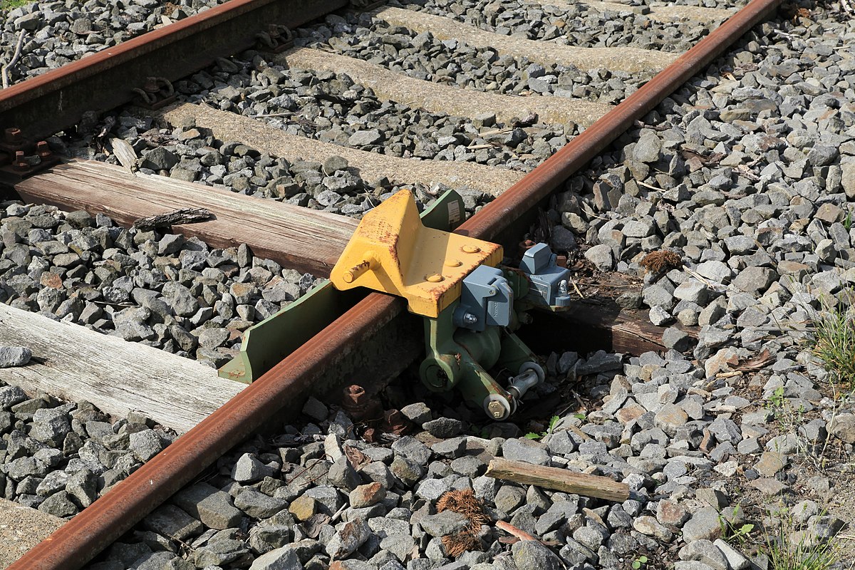 개폐식 탈선기.jpg