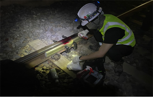 용접부 비파괴검사(침투탐상).png